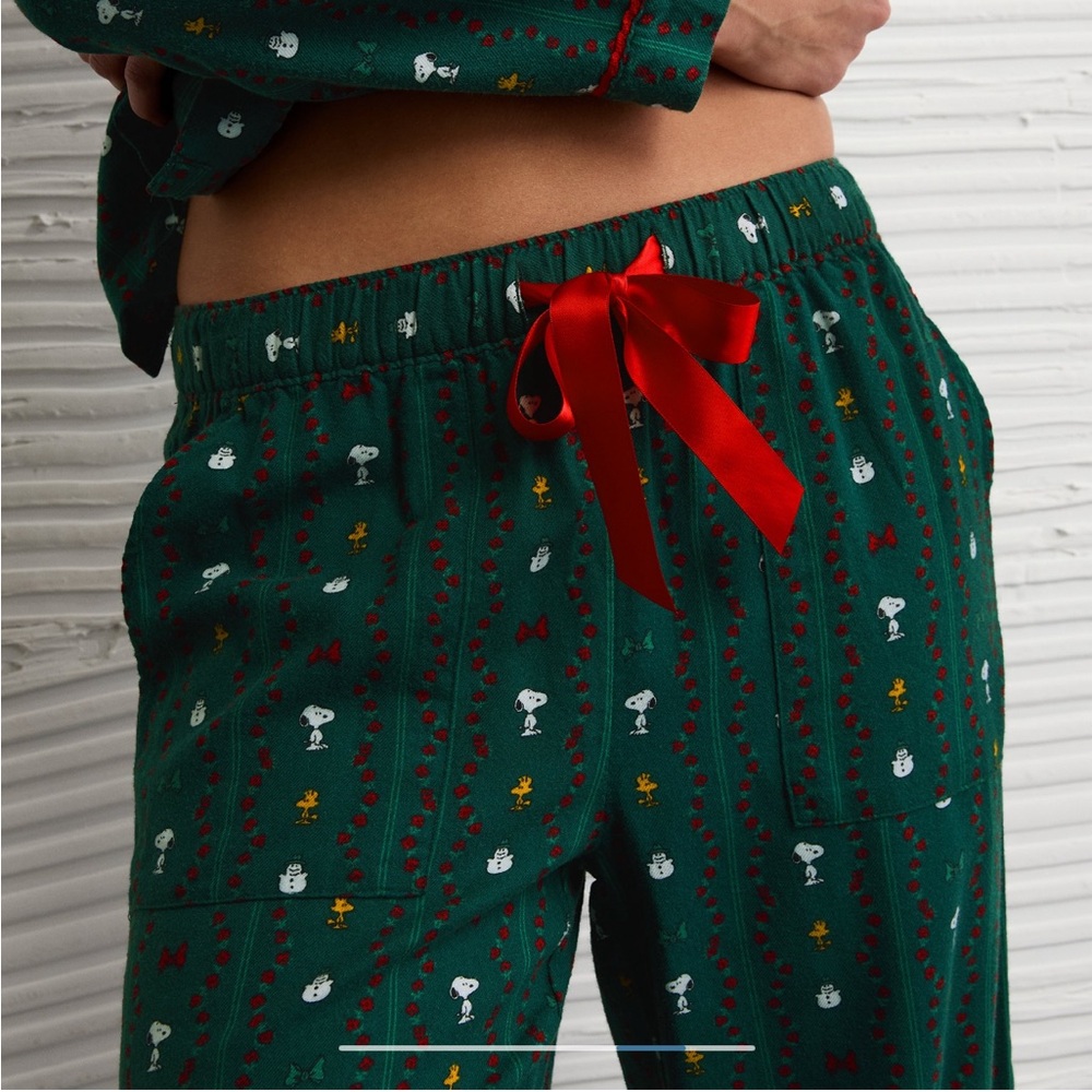 American Eagle Outfitters AE Snoopy Peanuts Flannel PJ Set Pajama Lounge Set - Picture 5 of 5
